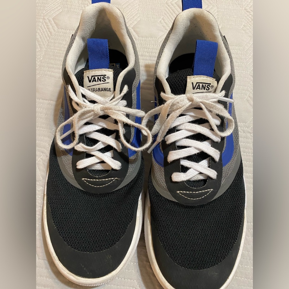 Vans Men’s Ultra Range Sneakers Black/ Gray with Blue detail Size 10.5 - Picture 3 of 9